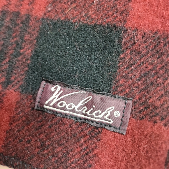 Woolrich | Buffalo Plaid Scarf Red and Black - Picture 7 of 8